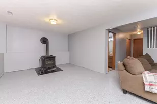 2713 Essington St, Bloomington, IL 61705 - Photo 24