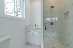 1061 Green Bay Rd, Lake Bluff, IL 60044 - Photo 8