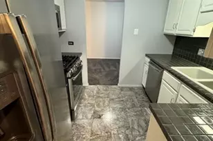 850 Wellington Ave, Elk Grove Village, IL 60007 - Photo 10