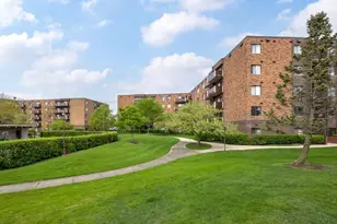 850 Wellington Ave, Elk Grove Village, IL 60007 - Photo 2