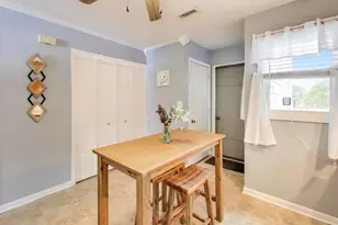 17298 W Maple Ln, Gurnee, IL 60031 - Photo 10