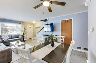 17298 W Maple Ln, Gurnee, IL 60031 - Photo 8