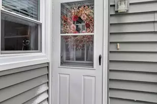 17298 W Maple Ln, Gurnee, IL 60031 - Photo 4