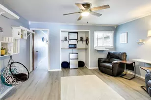 17298 W Maple Ln, Gurnee, IL 60031 - Photo 14