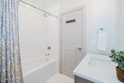 1221 E 46th Street #1, Chicago, IL 60653 - Photo 32