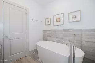 1221 E 46th St, Chicago, IL 60653 - Photo 20