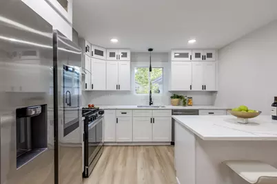 2421 Lockner Boulevard, Joliet, IL 60431 - Photo 12