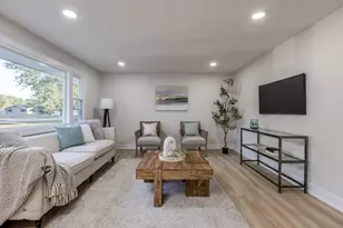 2421 Lockner Blvd, Joliet, IL 60431 - Photo 6