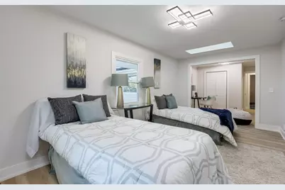 2421 Lockner Boulevard, Joliet, IL 60431 - Photo 30