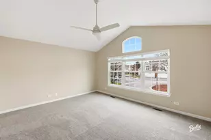 728 Old Checker Rd, Buffalo Grove, IL 60089 - Photo 10