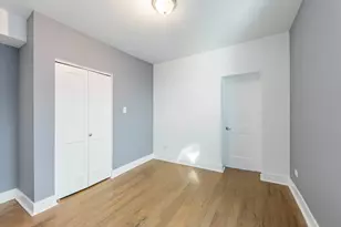 2038 E 73rd St, Chicago, IL 60649 - Photo 22