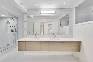 2 E Erie St, Chicago, IL 60611 - Photo 10