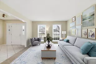 529 Springwood Ave, East Dundee, IL 60118 - Photo 6