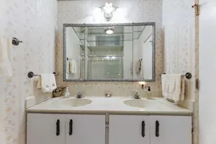 9010 Pottawattami Dr, Skokie, IL 60076 - Photo 24