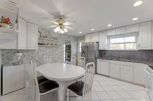 9010 Pottawattami Dr, Skokie, IL 60076 - Photo 10