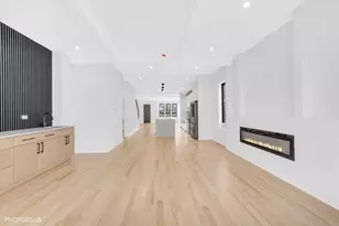 4420 W Montana St, Chicago, IL 60639 - Photo 10