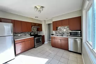 1908 Lee St, Evanston, IL 60202 - Photo 10