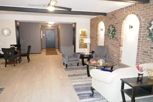 603 S River Rd, Des Plaines, IL 60016 - Photo 2