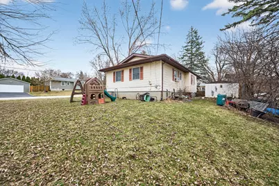 1425 Washington Street, Lake in the Hills, IL 60156 - Photo 8