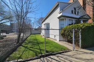 3214 N Damen Ave, Chicago, IL 60618 - Photo 2
