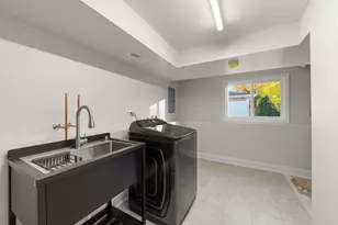 641 N Highview Ave, Addison, IL 60101 - Photo 20