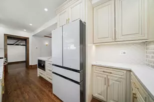 10351 S Leavitt St, Chicago, IL 60643 - Photo 12