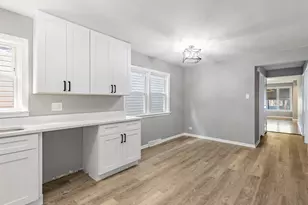 8139 S Exchange Ave, Chicago, IL 60617 - Photo 8