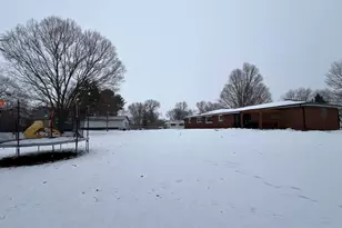 11 Lillian Ln, Yorkville, IL 60560 - Photo 16