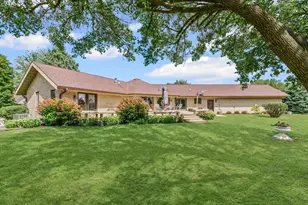 800 Cambridge Dr, Paxton, IL 60957 - Photo 38