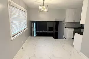 17125 Cregier Ave, South Holland, IL 60473 - Photo 6