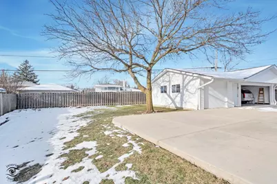 2815 Helen Drive, Glenview, IL 60025 - Photo 32