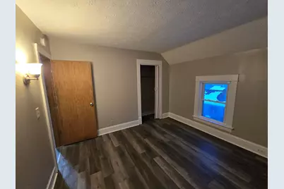 1021 N Rockton Avenue, Rockford, IL 61103 - Photo 8