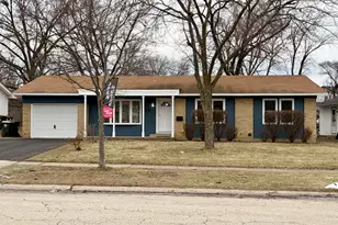 54 Brantwood Ave, Elk Grove Village, IL 60007 - Photo 2