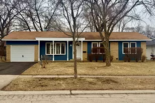 54 Brantwood Ave, Elk Grove Village, IL 60007 - Photo 2