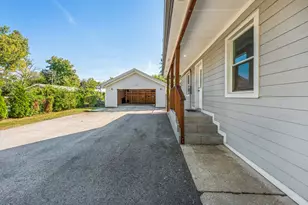 9725 Normandy Ave, Oak Lawn, IL 60453 - Photo 26