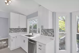 27W125 Chestnut Ln, Winfield, IL 60190 - Photo 20