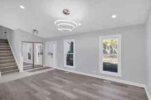 27W125 Chestnut Ln, Winfield, IL 60190 - Photo 10