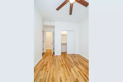 6711 S Paxton Avenue, Chicago, IL 60649 - Photo 12