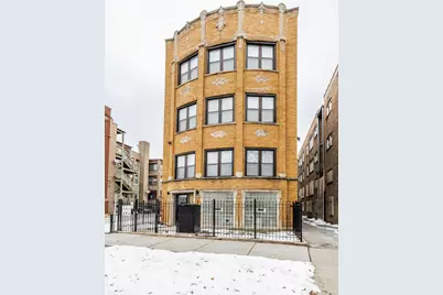 6711 S Paxton Avenue, Chicago, IL 60649 - Photo 1