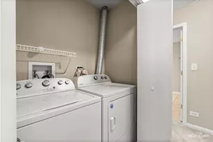 862 N First St, Elburn, IL 60119 - Photo 10