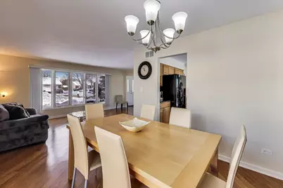 180 N Prairie Drive, Addison, IL 60101 - Photo 8