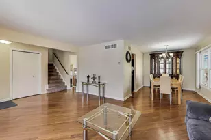 180 N Prairie Dr, Addison, IL 60101 - Photo 6