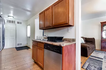 252 S Ashbury Avenue, Bolingbrook, IL 60440 - Photo 6