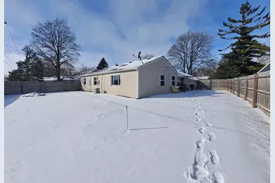 252 S Ashbury Avenue, Bolingbrook, IL 60440 - Photo 18