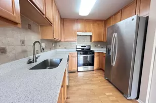 2737 Borkshire Ln, Aurora, IL 60502 - Photo 8