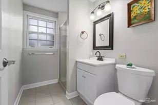 1104 N Brainard St, Naperville, IL 60563 - Photo 14