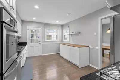 1104 N Brainard Street, Naperville, IL 60563 - Photo 6