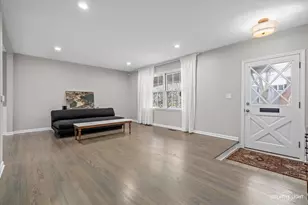 1104 N Brainard St, Naperville, IL 60563 - Photo 2