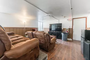 919 Greenbrier Rd, Dekalb, IL 60115 - Photo 8