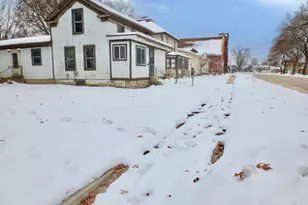 311 N 4th St, Oregon, IL 61061 - Photo 10